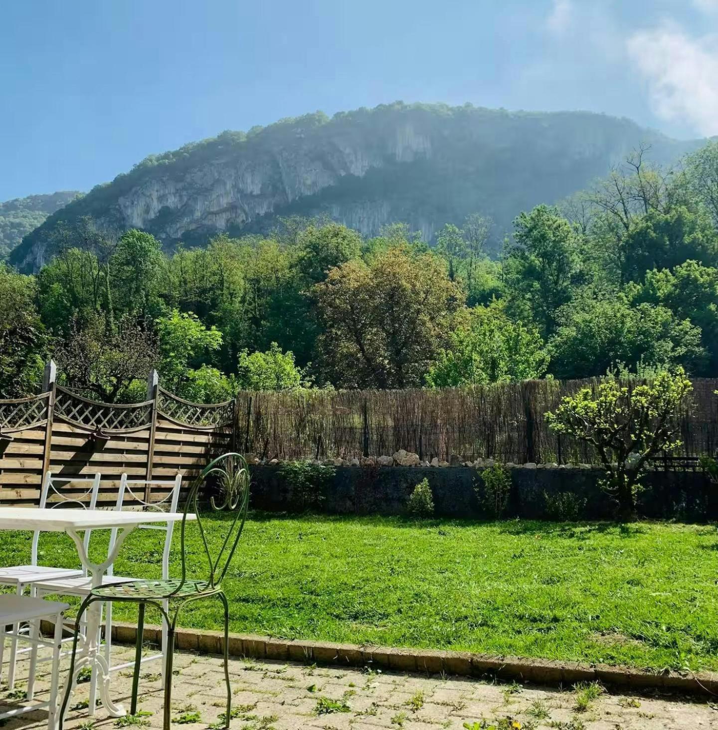 Appartamento Le Coccoon Ain Virignin Esterno foto